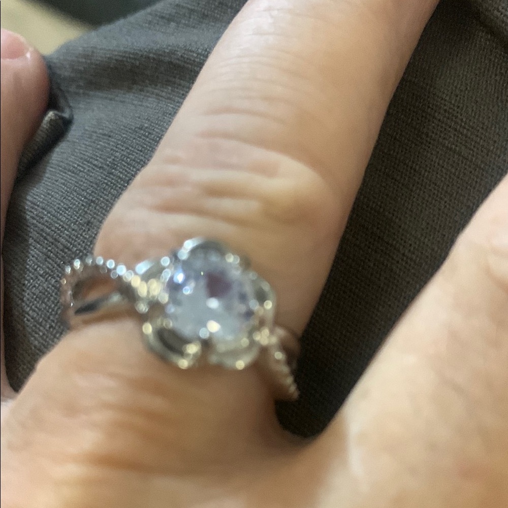 Elegant Silver Ring with white cubic zirconia Bogo